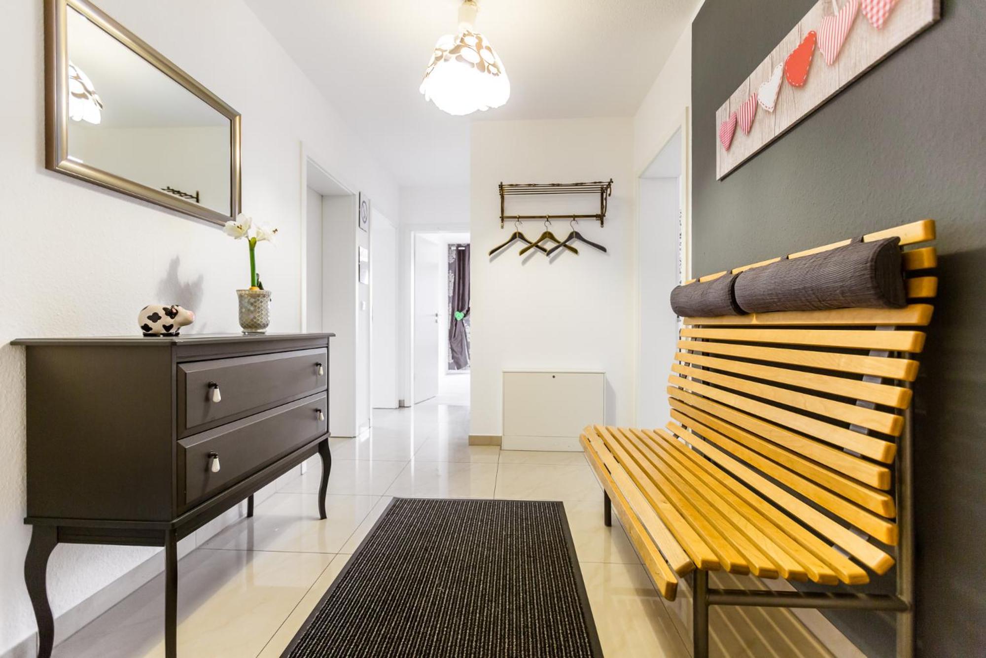 Apartment Koeln Rath Екстериор снимка